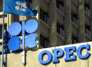 外盘头条：美国将对进口农产品征收关税 加墨两国关税将于周二生效 OPEC+宣布从4月开始恢复增产