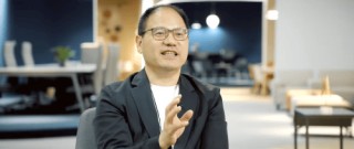 爆火父亲节影片《撑腰》幕后，为千万人撑腰的“椅子大王”