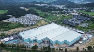 农夫山泉黄山工厂预计将为当地每年创税约1.5亿，并提供约500个就业岗位