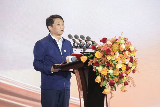 东西融合 中国表达——王琦执行理事长在2024“剑南春杯”中国白酒鸡尾酒世界杯赛颁奖盛典上的讲话-第1张图片