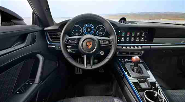 163.3万元！ 新款保时捷911 Carrera T正式开启预售-第4张图片
