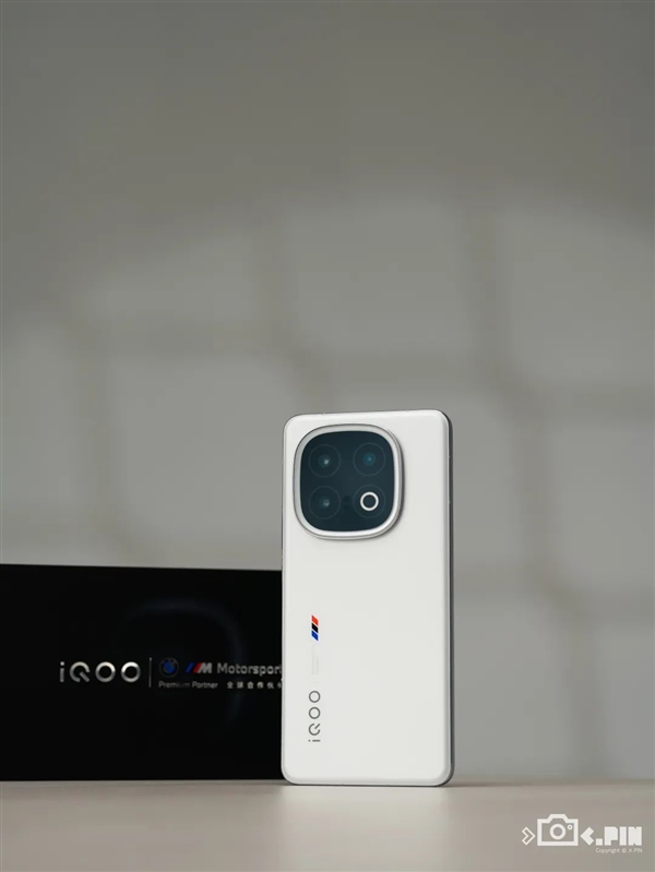 起售价不变 iQOO把标准版升级成了Pro-第1张图片