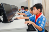 科技点亮未来，逸仙集团第7个绿色爱心电脑室落地肇庆-第8张图片