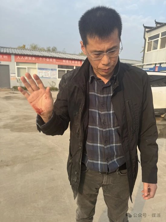 突发！新华社著名调查记者王文志、程子龙“合新铁路”追访被袭击受伤，手机被抢夺……-第2张图片