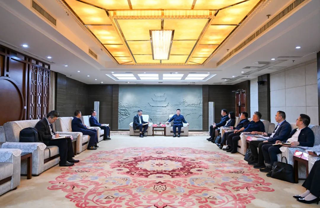 王宏会见中信信托党委书记、董事长芦苇一行-第1张图片