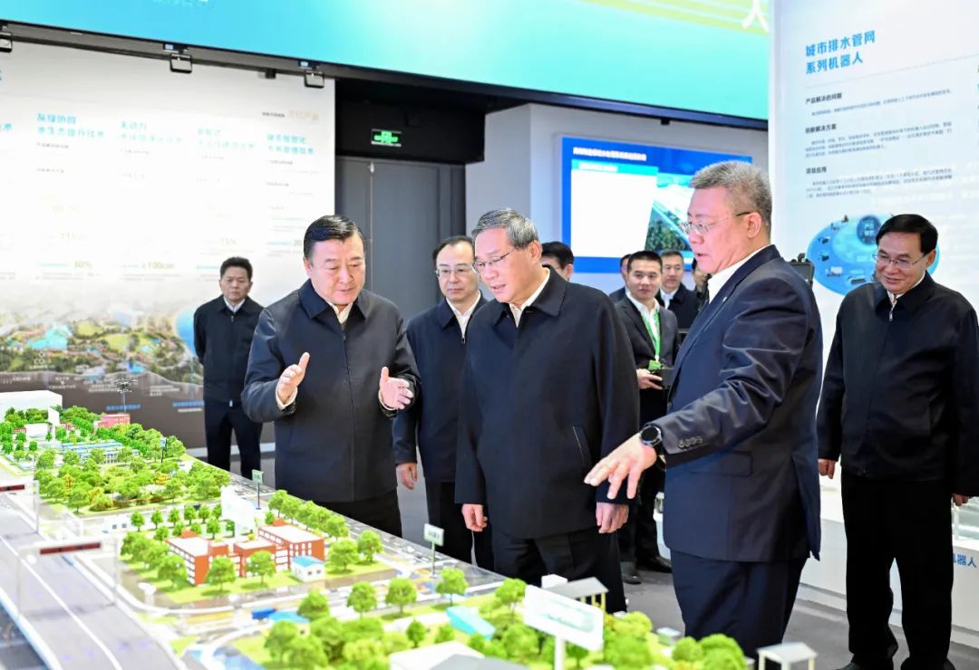 【时政要闻】李强在参观调研中国建筑科技展时强调 着力推进好房子建设 更好满足人民群众高品质居住需求-第1张图片