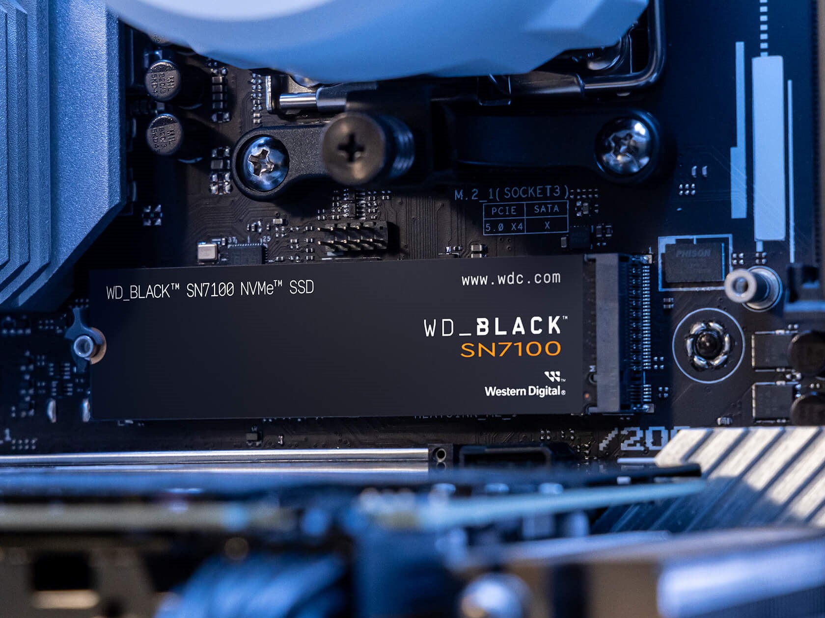 西部数据推出 DRAM-less 方案 PCIe 4.0×4 固态硬盘 WD_BLACK SN7100-第2张图片