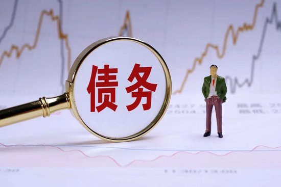 董事长两口子不干了，至暗时刻谁是白衣骑士-第2张图片