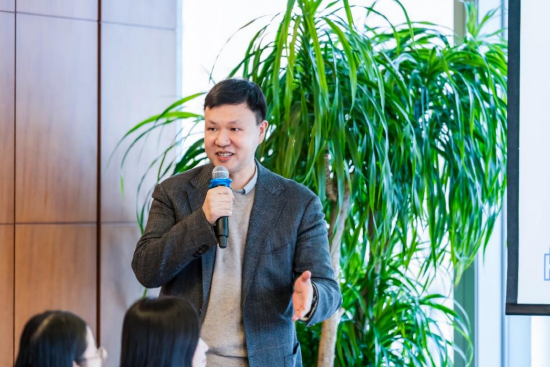 华安基金“一司一省一高校”|上海证券报携手上海交通大学走进机构参访-第3张图片