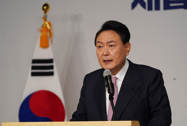 执政党议员倒戈！尹锡悦弹劾案成功闯关国会，未来宪法法院裁决会存变数吗？-第1张图片