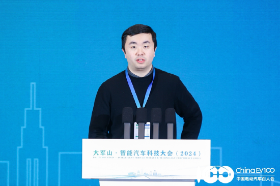 理想汽车郎咸朋：AI时代汽车产品功能差别不大，拼的是能力-第1张图片
