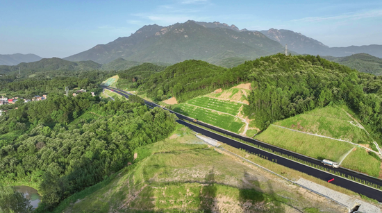 绿地大基建成员企业河南公路工程局承建的5条高速建成通车，年内通车里程占河南全省40%-第4张图片