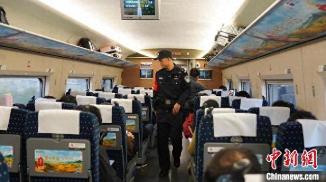 南宁铁路警方查处多起冒用他人身份证购票乘车案件-第1张图片