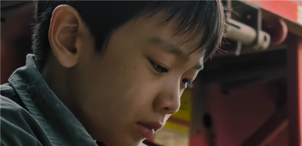 华为Mate 70系列拍摄！新春影片《圆圆的饺子》上映 网友感动看哭-第2张图片
