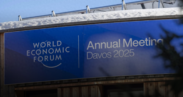 世界经济论坛2025年年会：电动汽车引领可持续发展、经济增长和技术创新-第1张图片