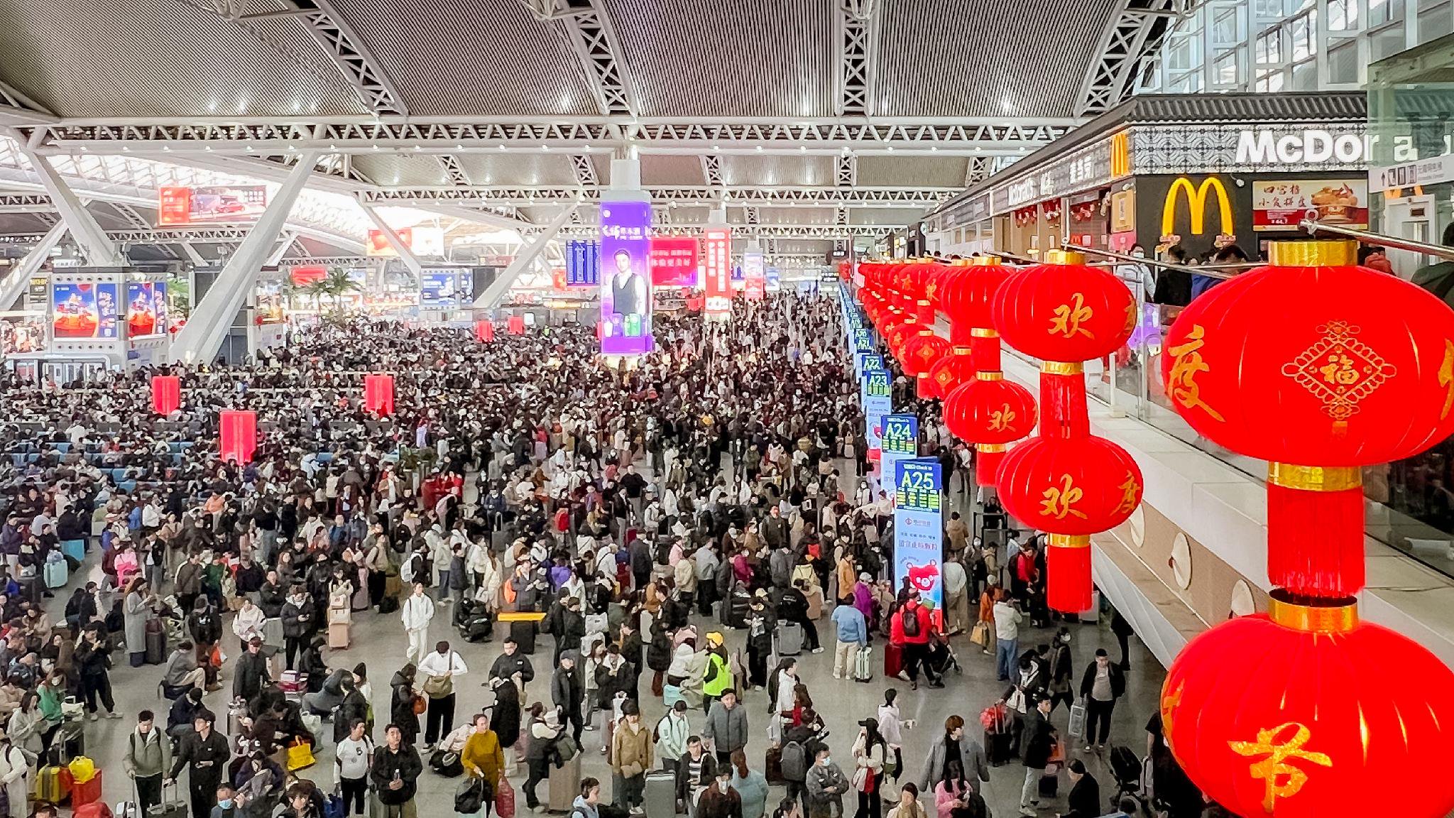 春运返程开启：务工人员提前出发，铁路发送客流高峰将出现-第1张图片