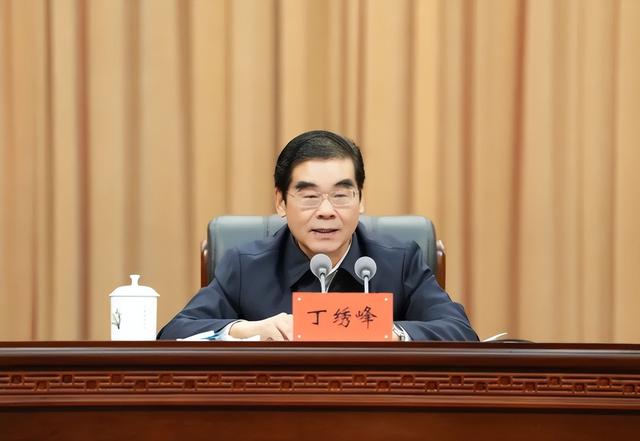 内蒙古包头新春第一会：推动包头实现更大发展，早日重回历史最高水平-第2张图片