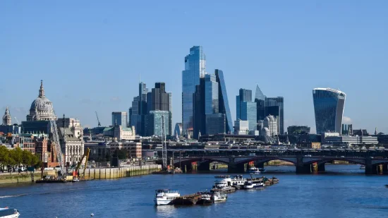 英国经济可能从特朗普贸易战中受益-第1张图片