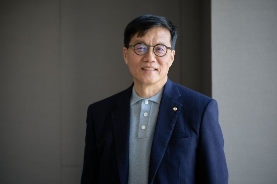 韩国央行行长李昌镛警告 本月降息并非板上钉钉-第1张图片