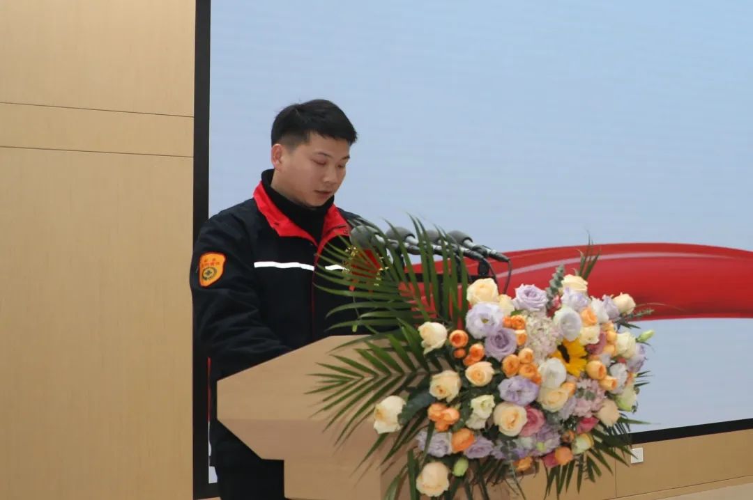 华峰化学公司召开2025年度职工代表大会暨工作会议-第8张图片