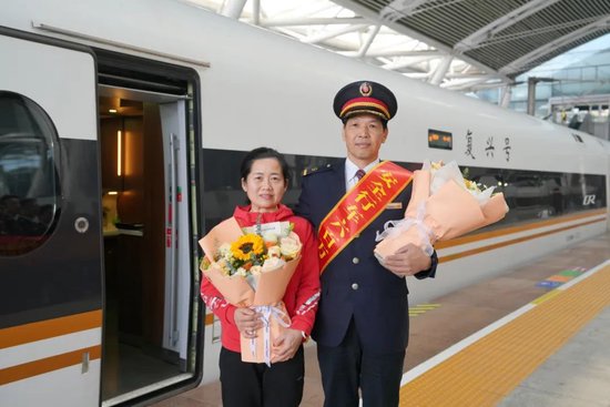 牛！值乘完毕，高铁司机喜提“600万”！-第1张图片