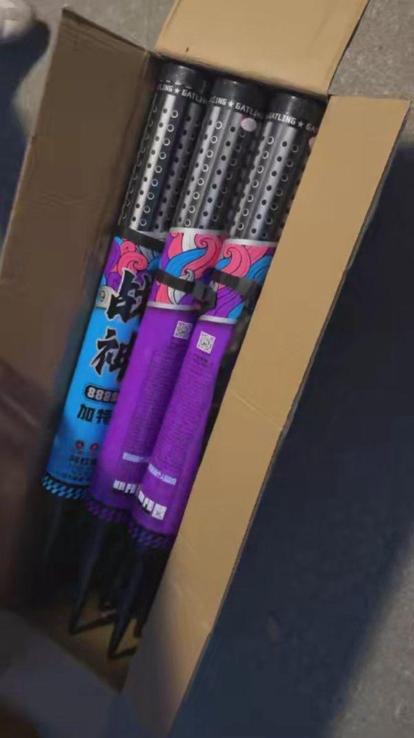 暗访烟花非法运输链：快递违规收寄烟花，有货拉拉司机也在偷运-第10张图片
