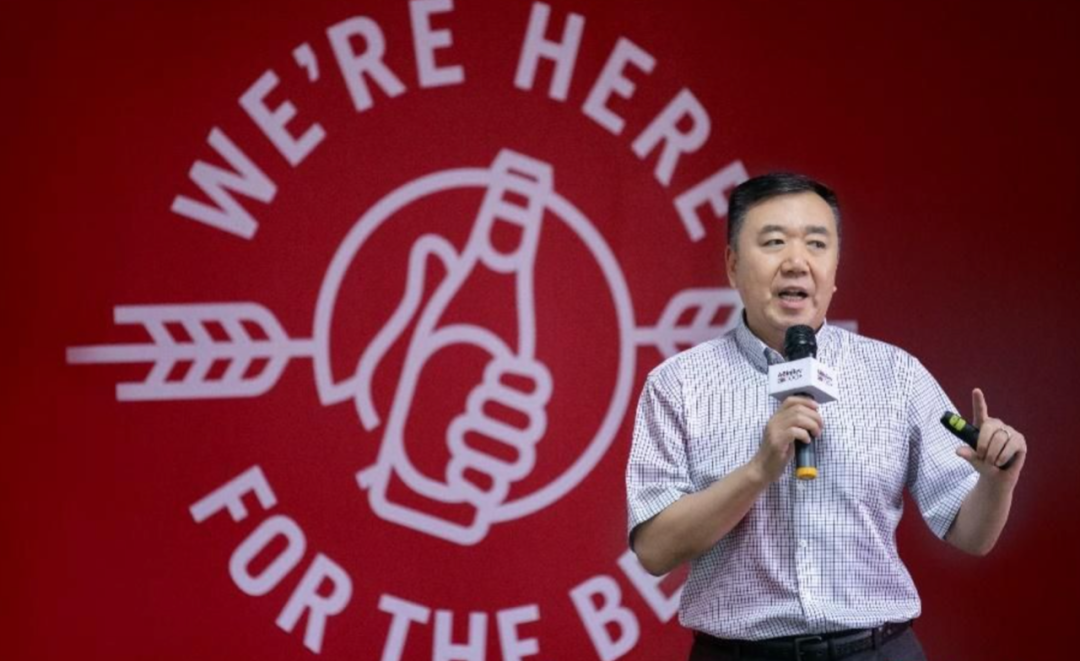 营收、利润大幅下滑，曾被联名“弹劾”的百威亚太CEO“下课”！公司股价却大涨11%-第7张图片
